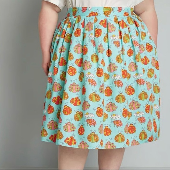 Modcloth Dresses & Skirts - NWT ModCloth Novelty Ladybug and Daisy Print Swing Skirt Size 18